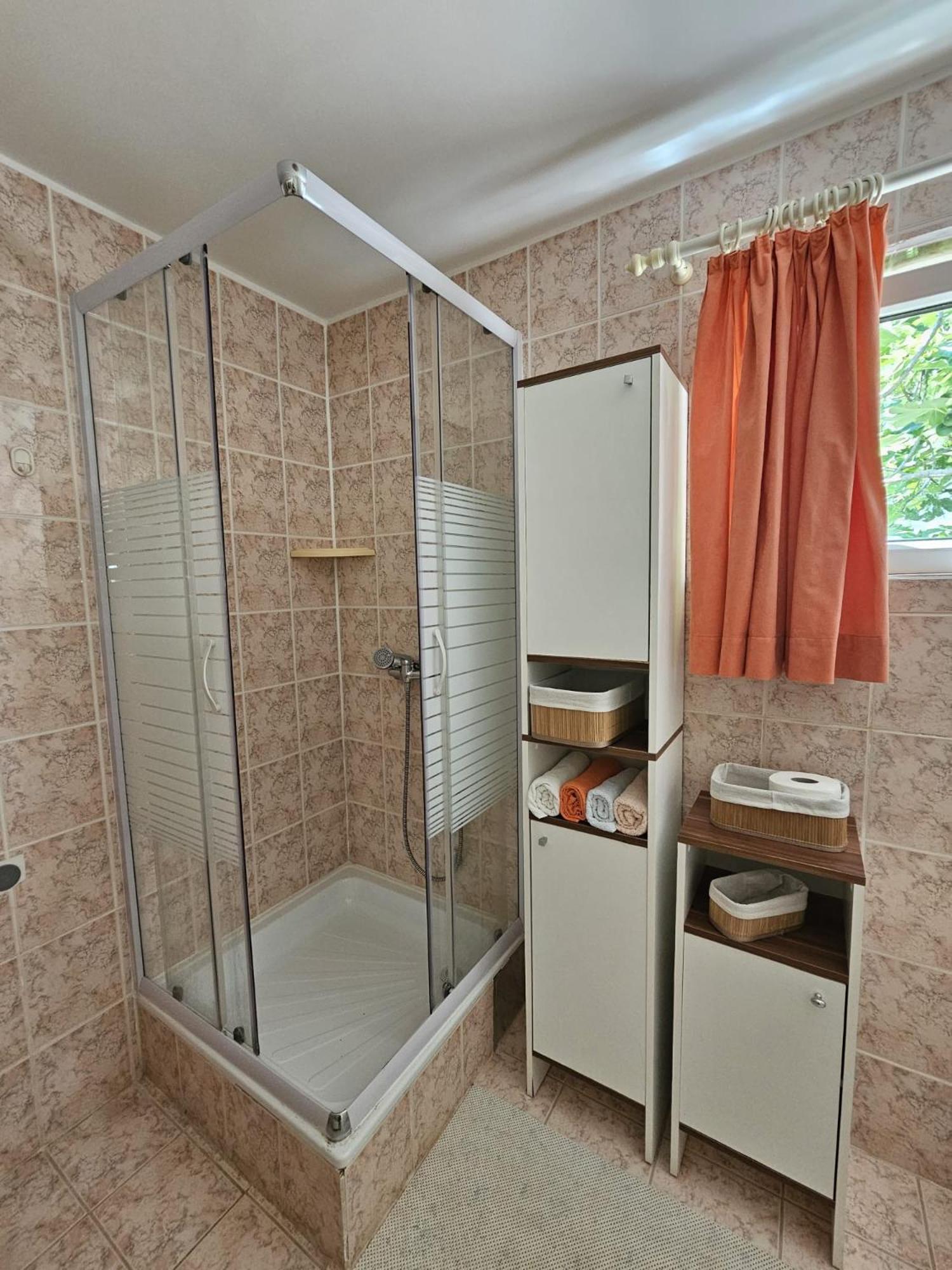 Studios Dolcek Krvavica Buitenkant foto